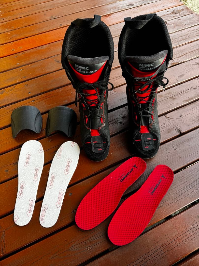 アトミックスキーブーツ ATOMIC REDSTER TI 130 25cm