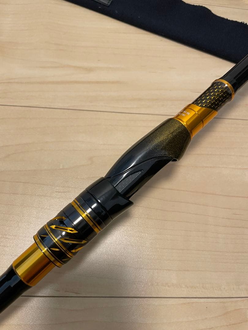 タカ【美品】【売切り】MONSTER TORQUE MH-53 磯竿