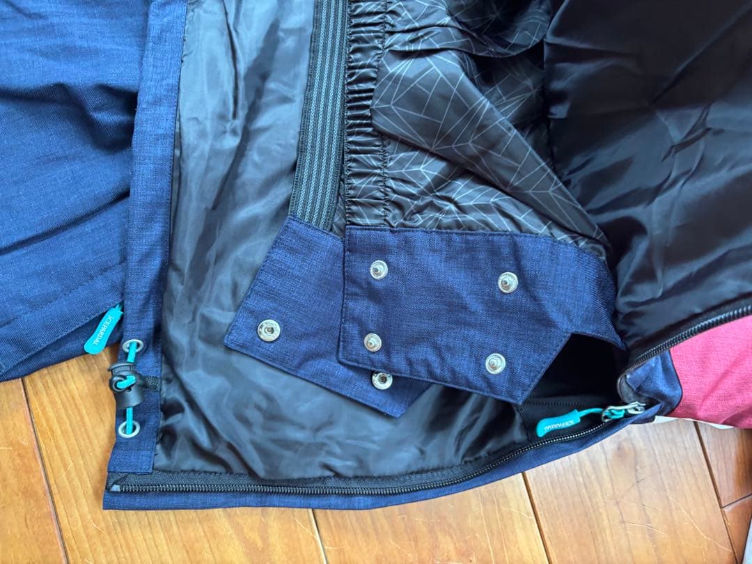 美品　スノーボードウェア スキーウェア レディース 上下セット　S