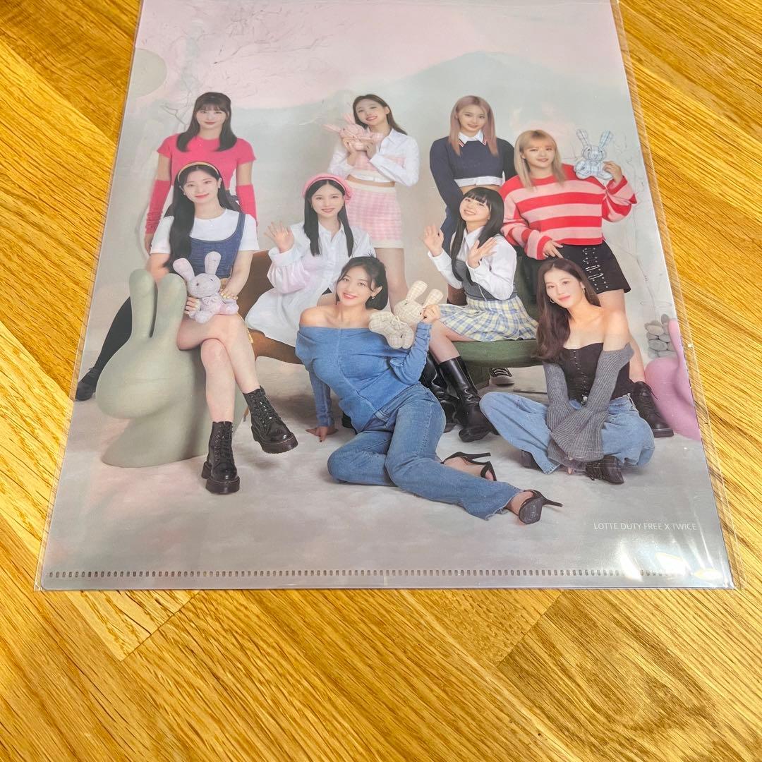 TWICE ロッテ免税店 銀座店限定 トレカ クリアファイル