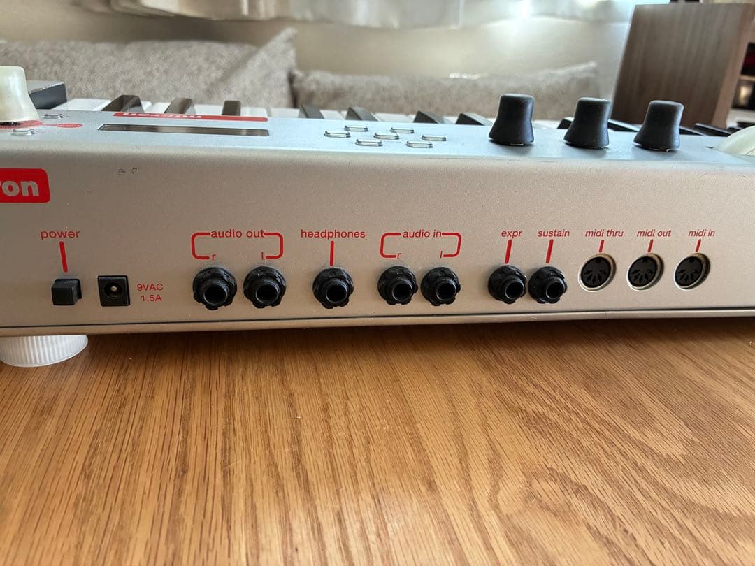 ALESIS micron アナログモデリングシンセ