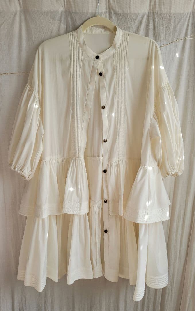 Acka. | フリルのシャツワンピース (F)