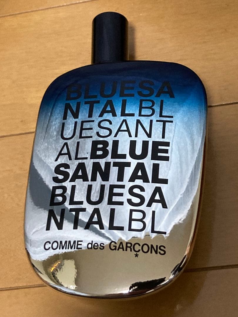 値下げComme des Garcons ブルーサンタル オードパルファム