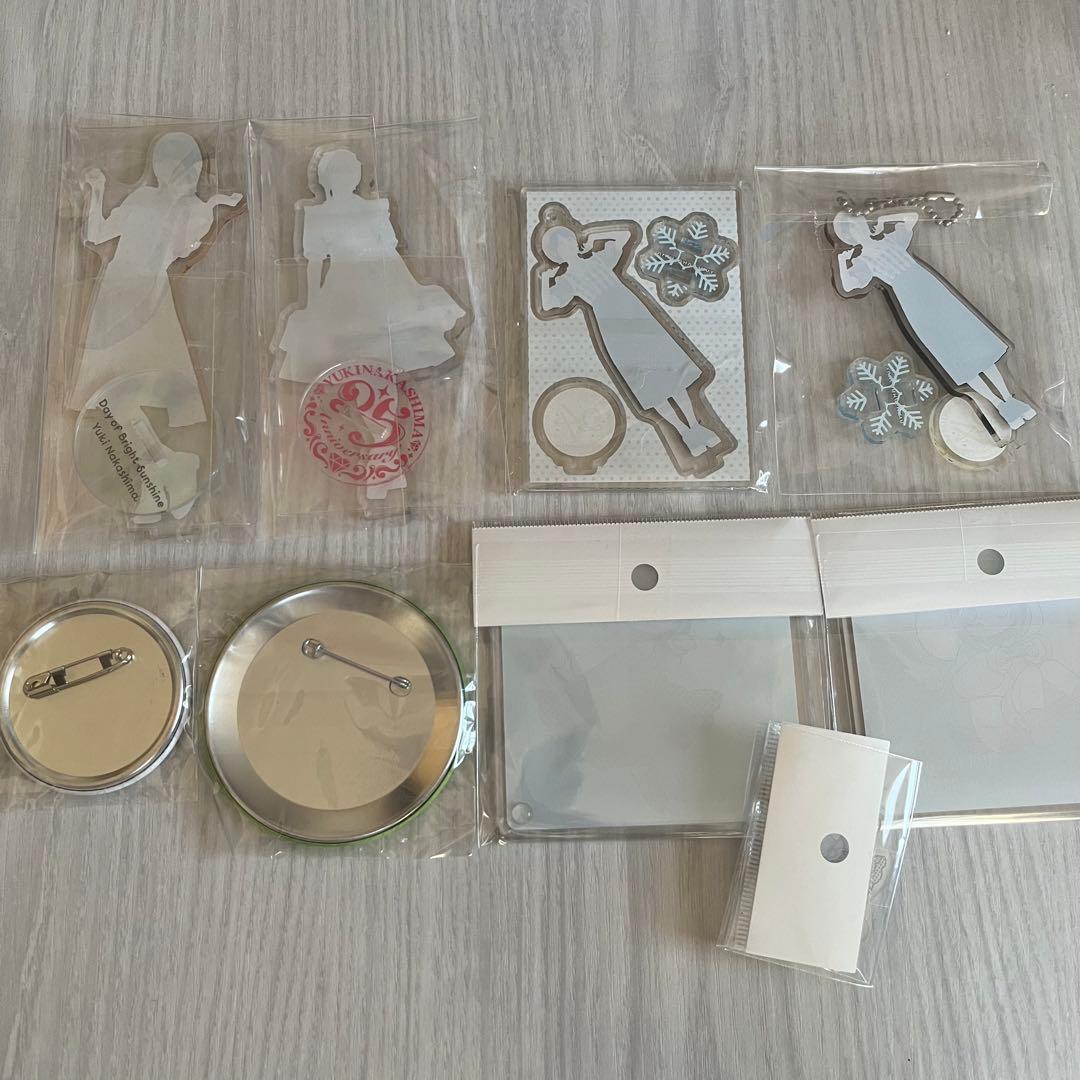 中島由貴 アクリルスタンド 缶バッジなど まとめ売り