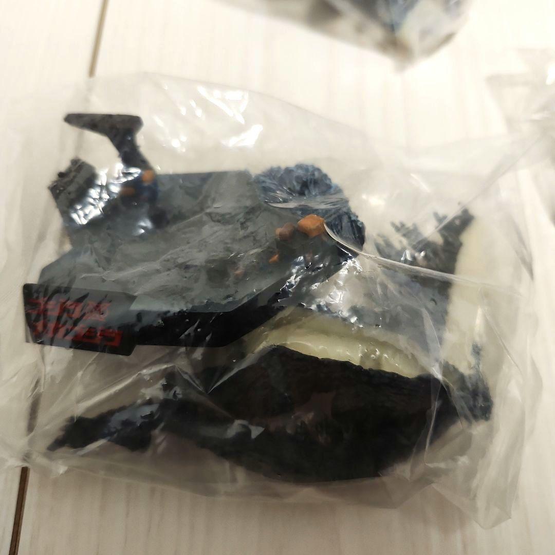 バンダイ ゴジラ名鑑 2002年 全７種　外箱1つ付き