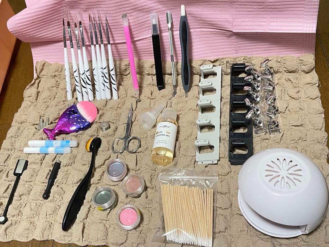 ネイルアート用品セット（and us UV-LEDライト付き）