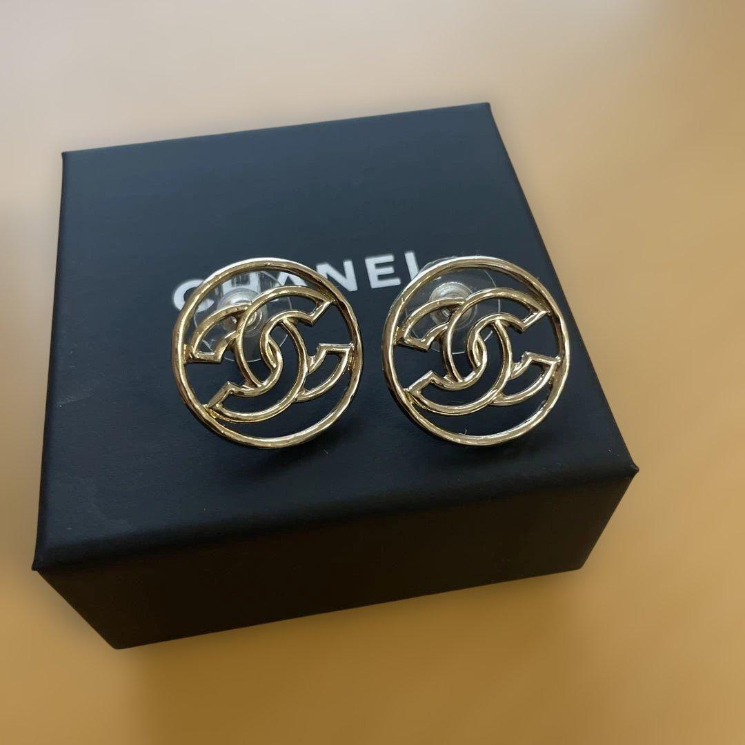 シャネル　ピアス　ゴールド　美品　CCマーク　CHANEL