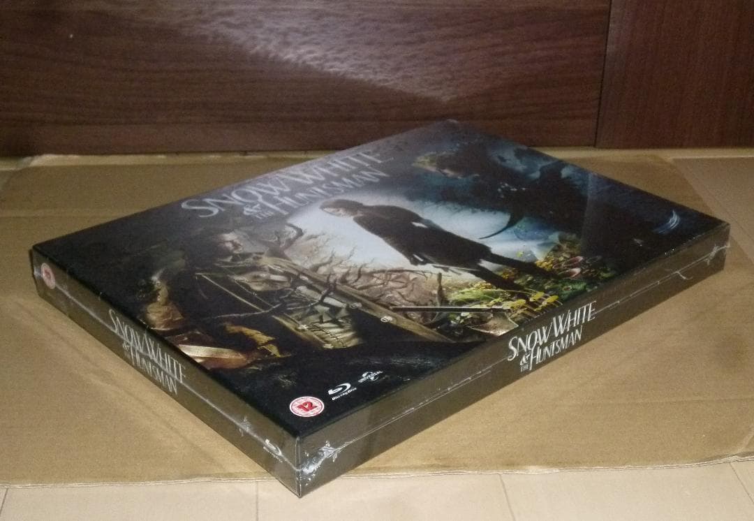 (937)　スノーホワイト スチールブック仕様 Blu-ray & DVD