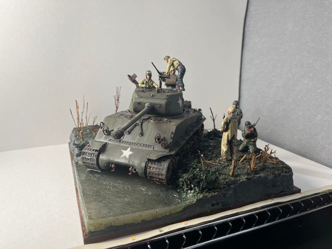 US シャーマン 1/35 スケール ディオラマ　レジン加工。