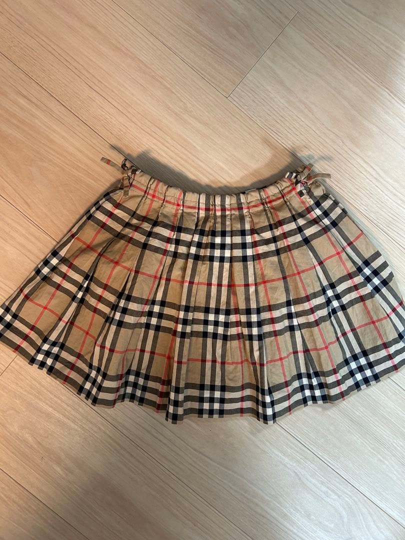 な*な様 BURBERRY バーバリー キッズ 6Y 110 Tシャツ スカート