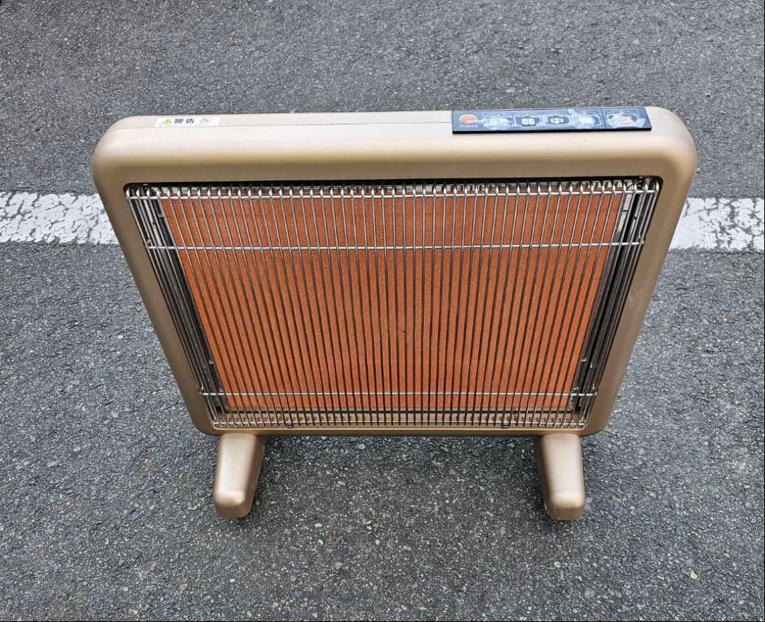 箱付き サンルミエ、エクセラ7 遠赤外線ヒーター