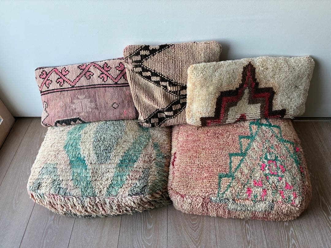 モロッコ　ヴィンテージ　プフ&クッション セット
