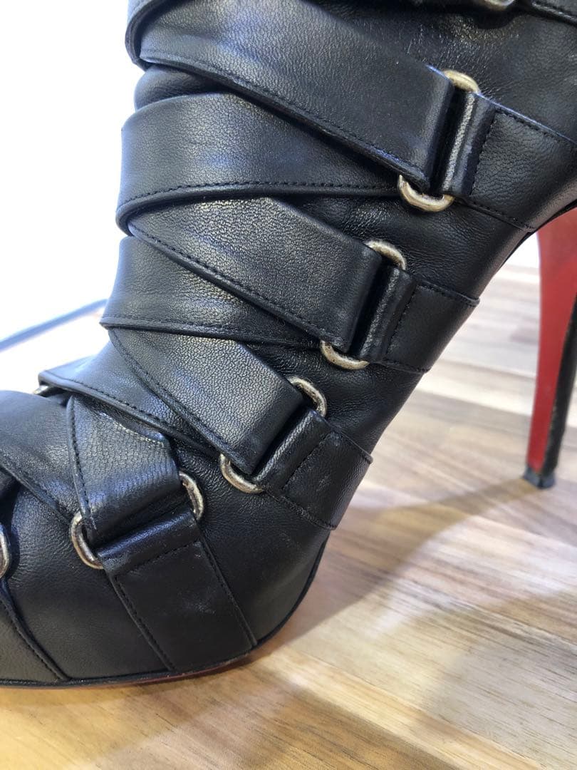 ChristianLouboutin 黒 レザー ストラップデザイン ブーツ