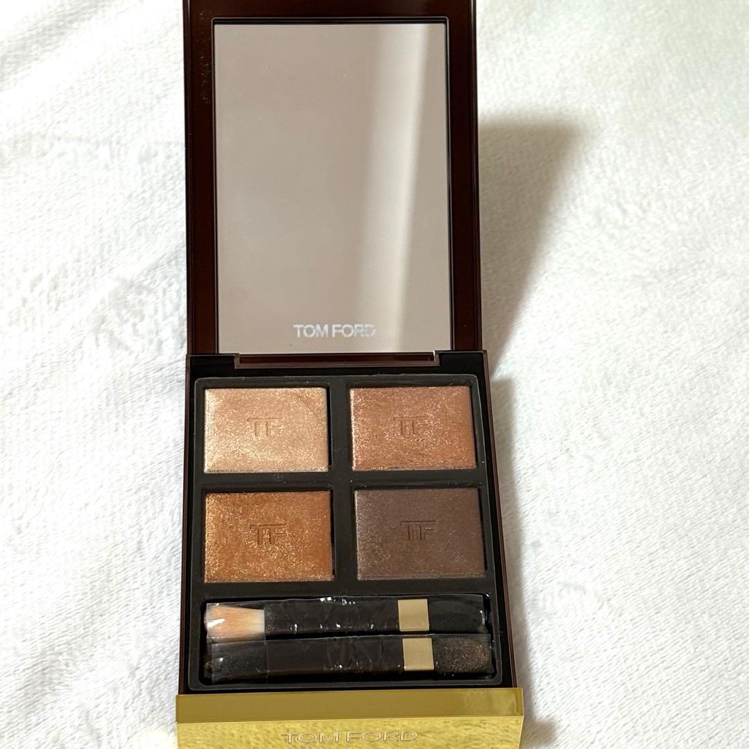 超美品 廃盤品 トムフォード アイカラークォード 04Aサスピションアイシャドウ