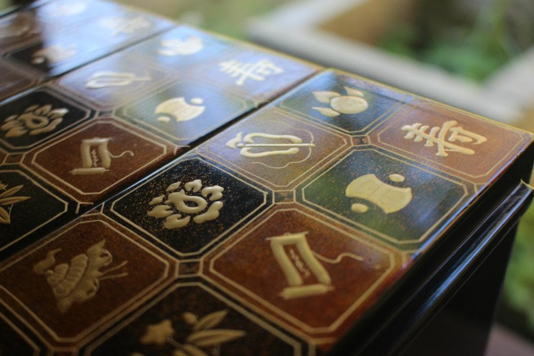 デッドストック！内朱金縁黒漆に極上宝尽蒔絵の映える三段重（検輪島塗重箱お重