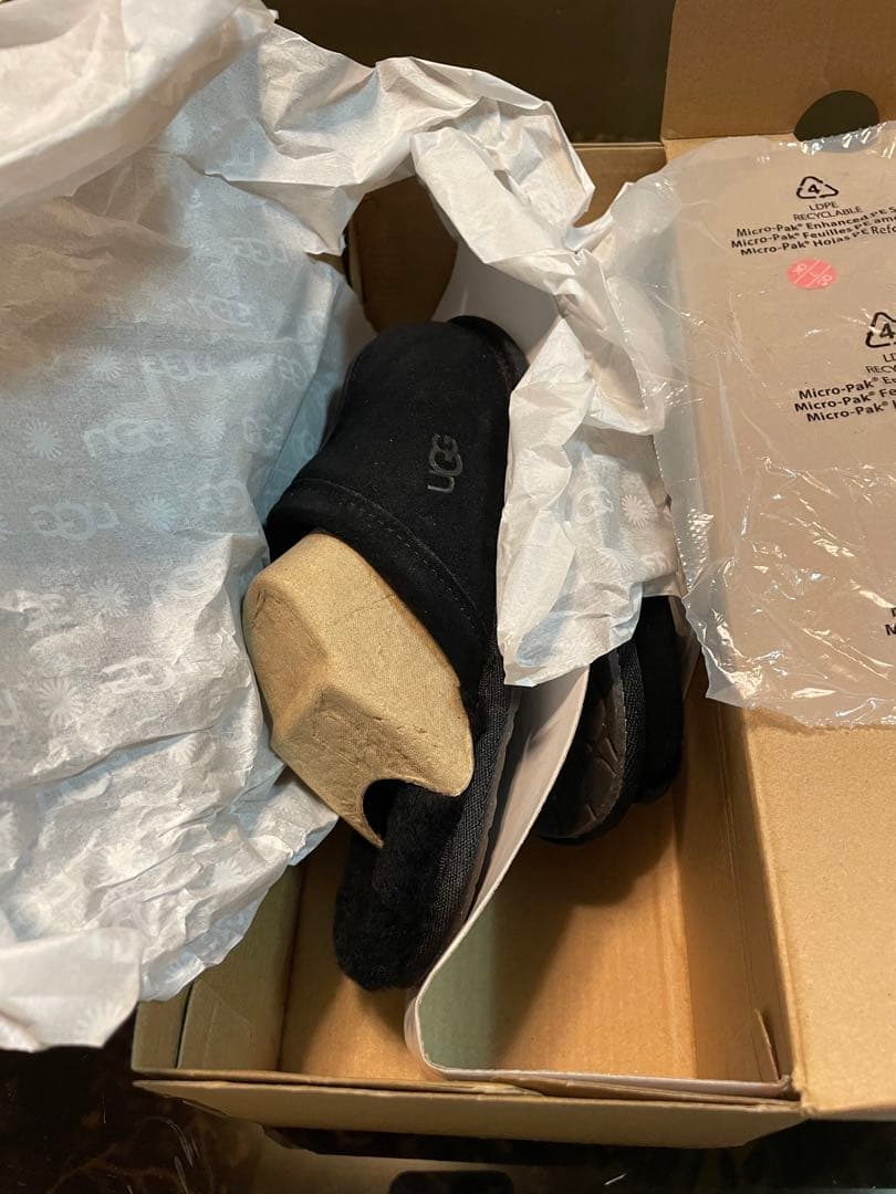 23cm 人気完売品 UGG PEARLE 本革ファースリッパ