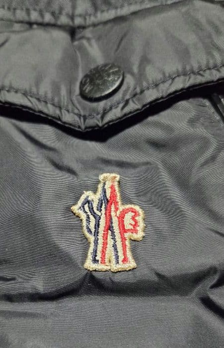 は*な様 モンクレール メンズ ダウンベスト 黒