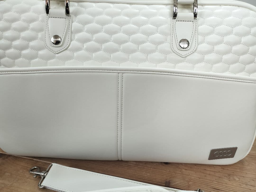 アウディ ゴルフ ボストンバッグ【ホワイト】