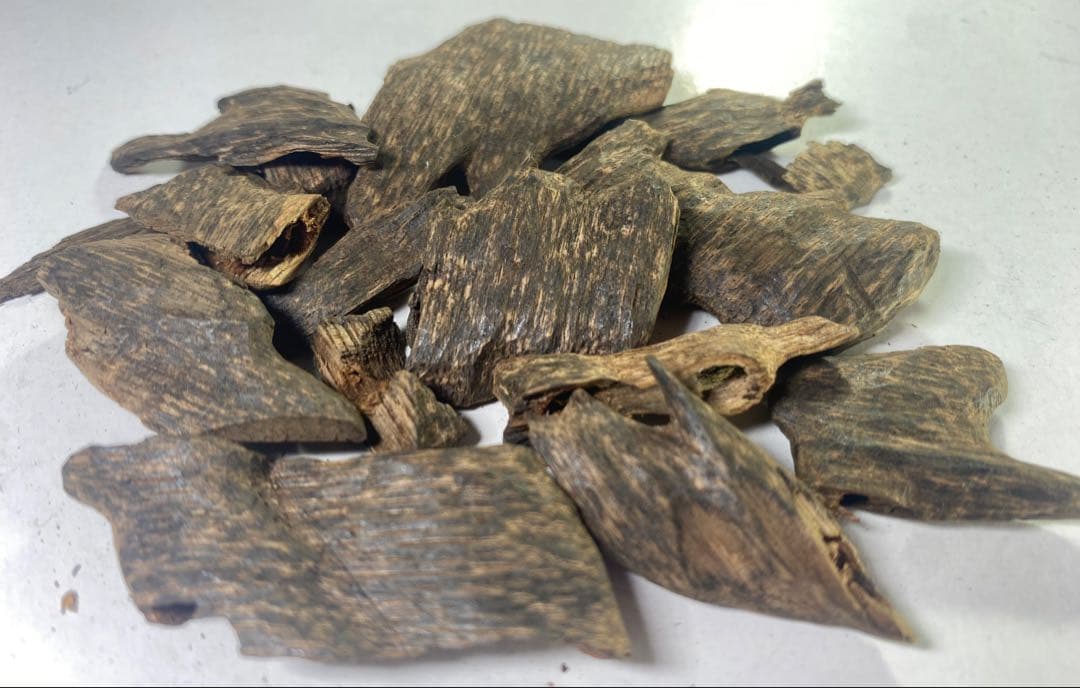 香木 お香用 茶色11gカンボジア産沈香 聞香用 沈香 伽羅 香道