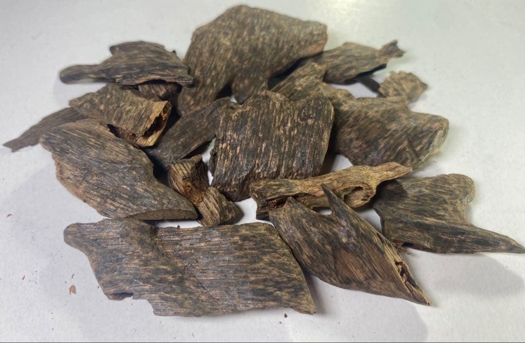 香木 お香用 茶色11gカンボジア産沈香 聞香用 沈香 伽羅 香道