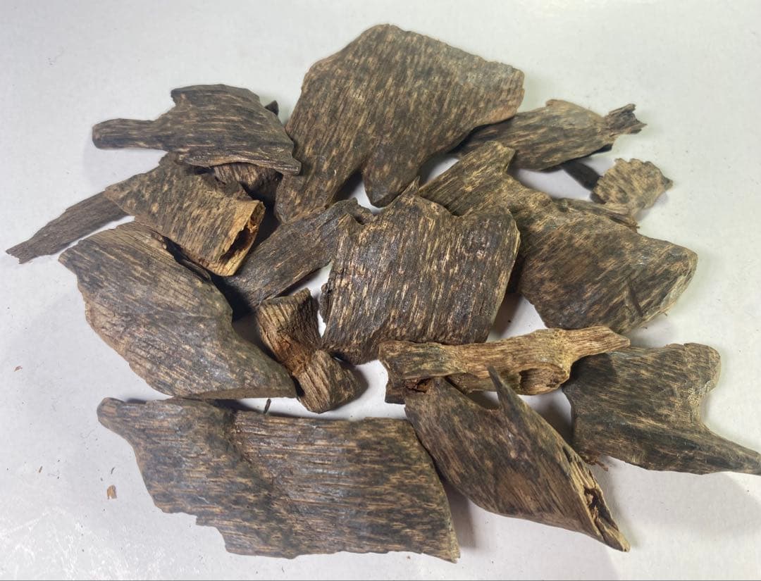 香木 お香用 茶色11gカンボジア産沈香 聞香用 沈香 伽羅 香道