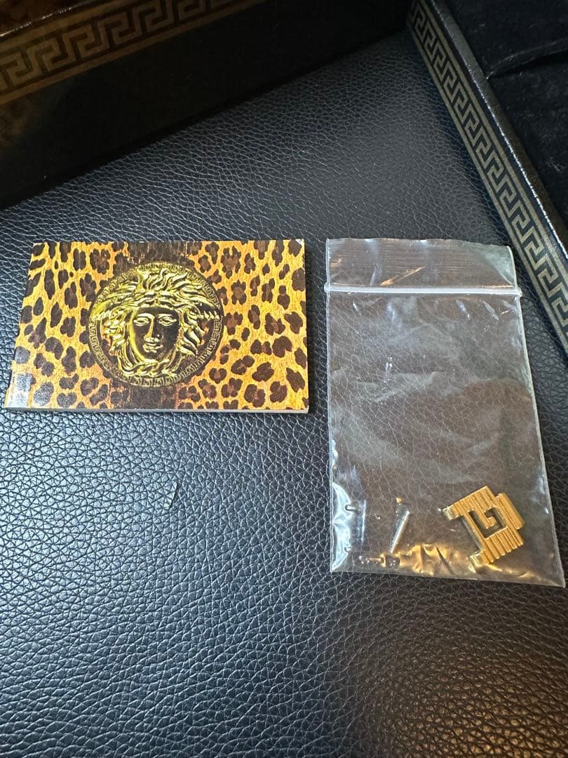 Gianni Versace 腕時計 メデューサ 【正規品】 付属品あり