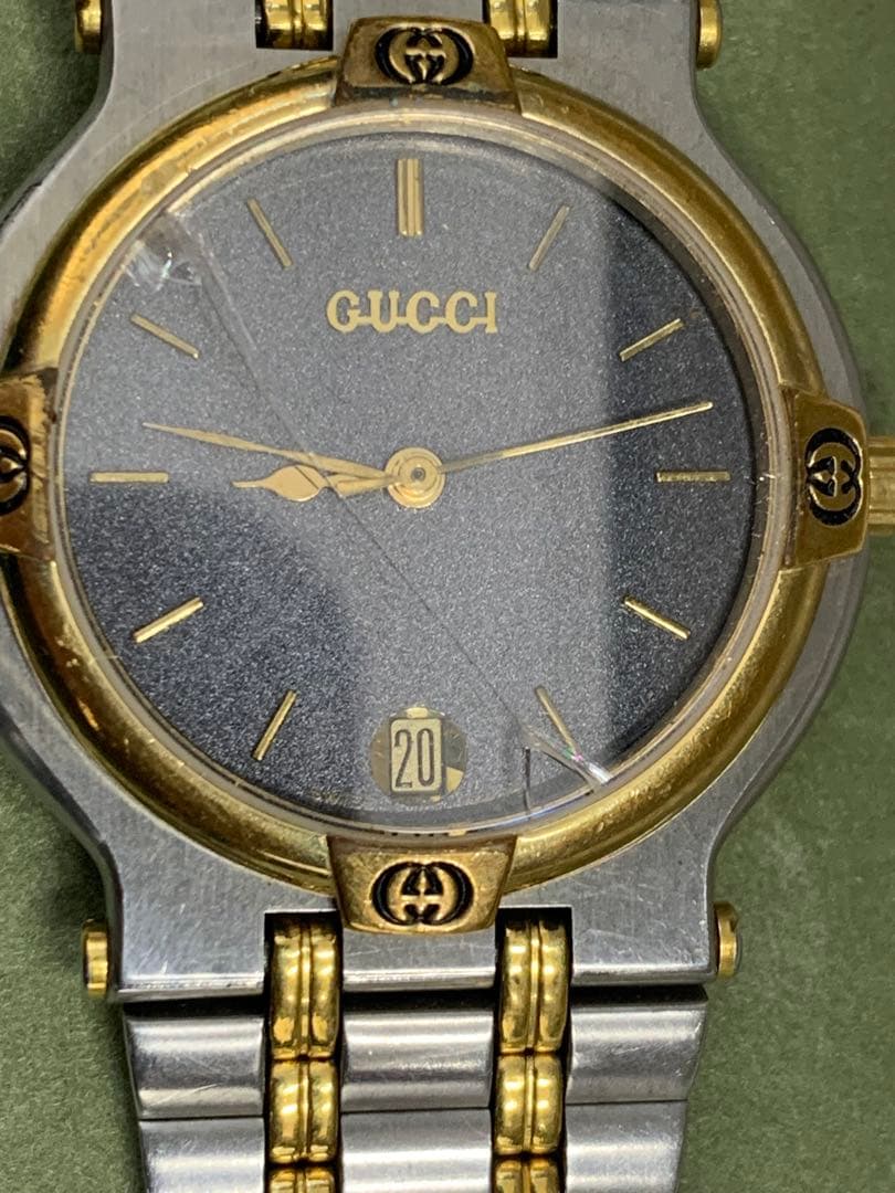 GUCCI グレー文字盤 ステンレス時計