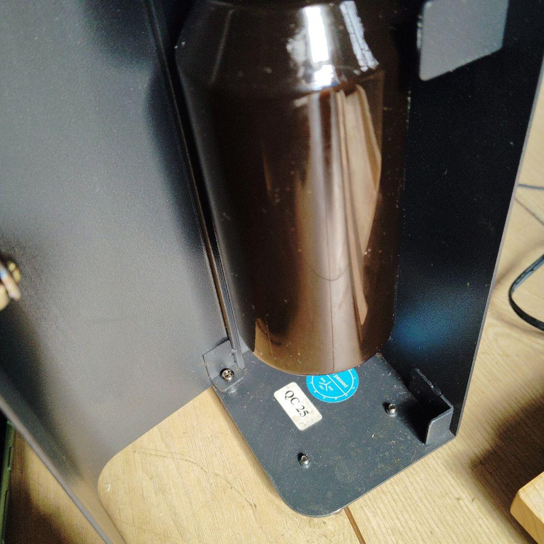 森林浴気分を味わえる！ヒノキの香りモリエアー本体と専用液1リットル