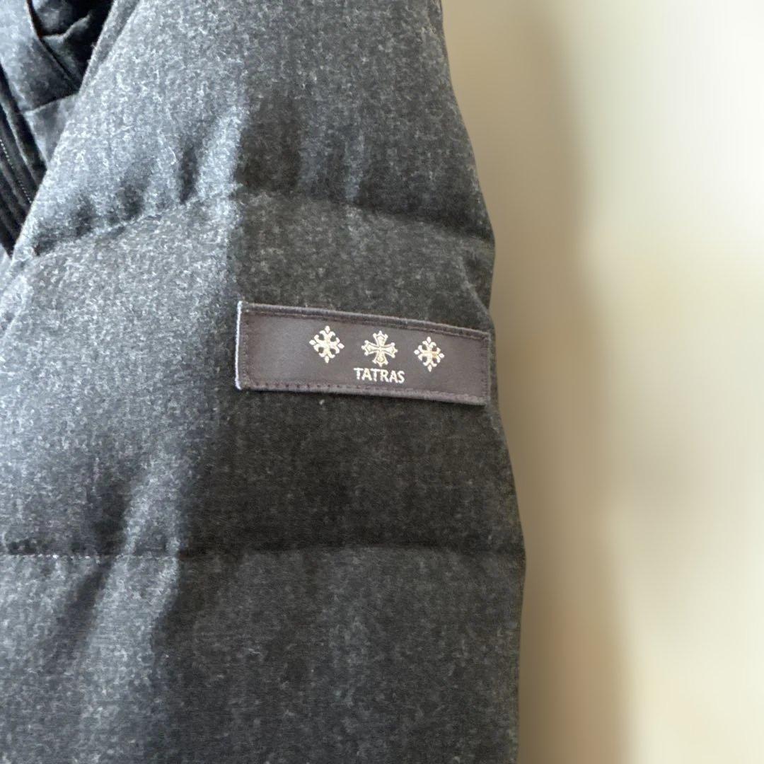 OBAQTATRAS フード付きダウンジャケット ダークグレ