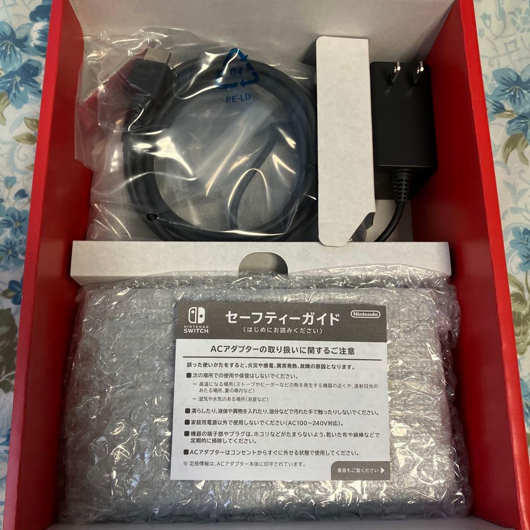 【完品】　Nintendo Switch 有機EL本体