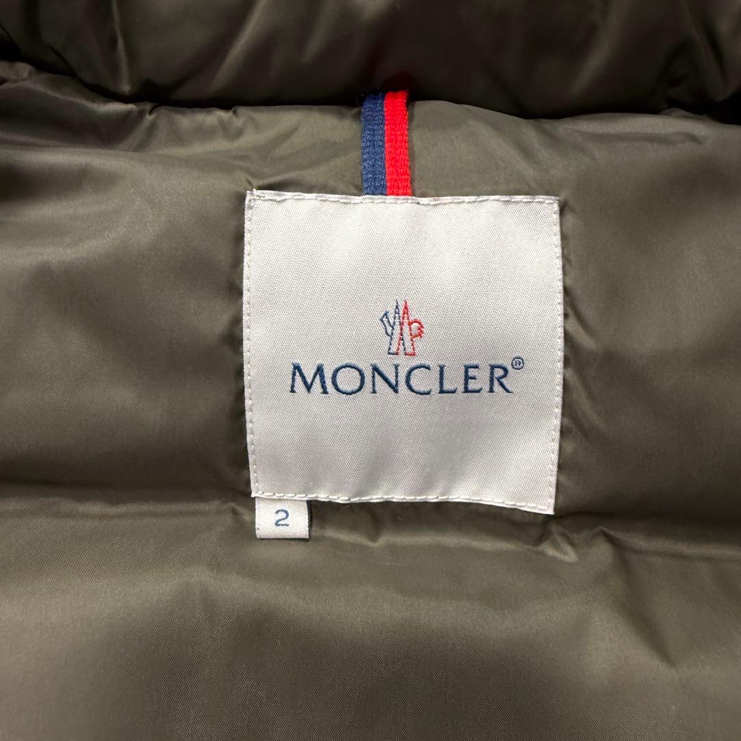 モンクレール　カーキ　ダウンベスト　2サイズ