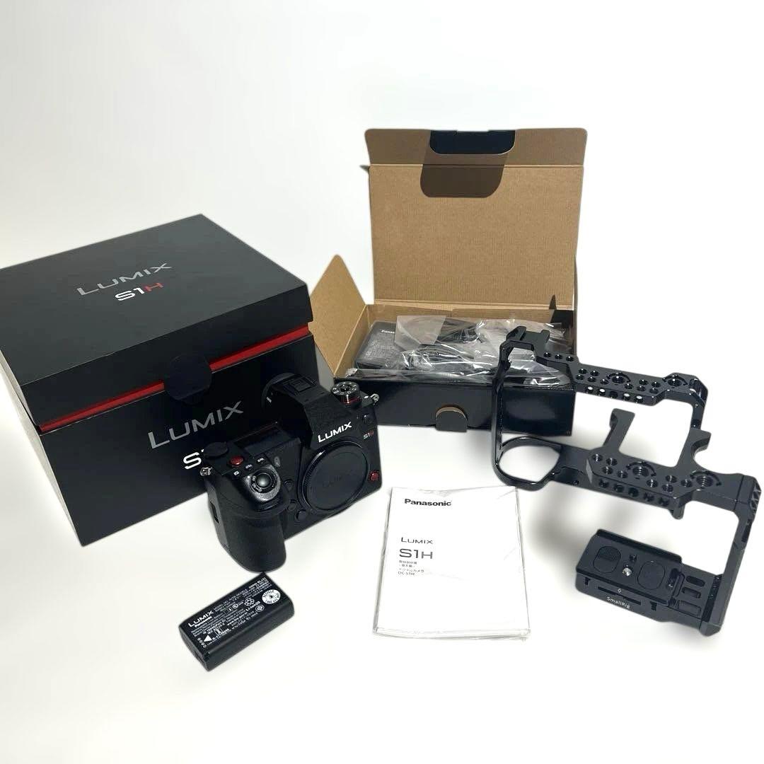 【極美品】Panasonic LUMIX S1H（ショット数742）・ケージ付き