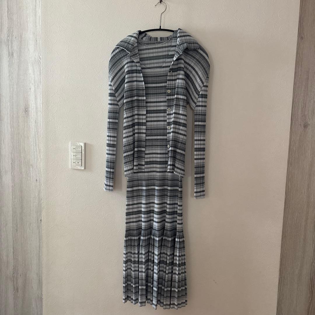 グレー系ストライプ ノースリーブロングワンピース