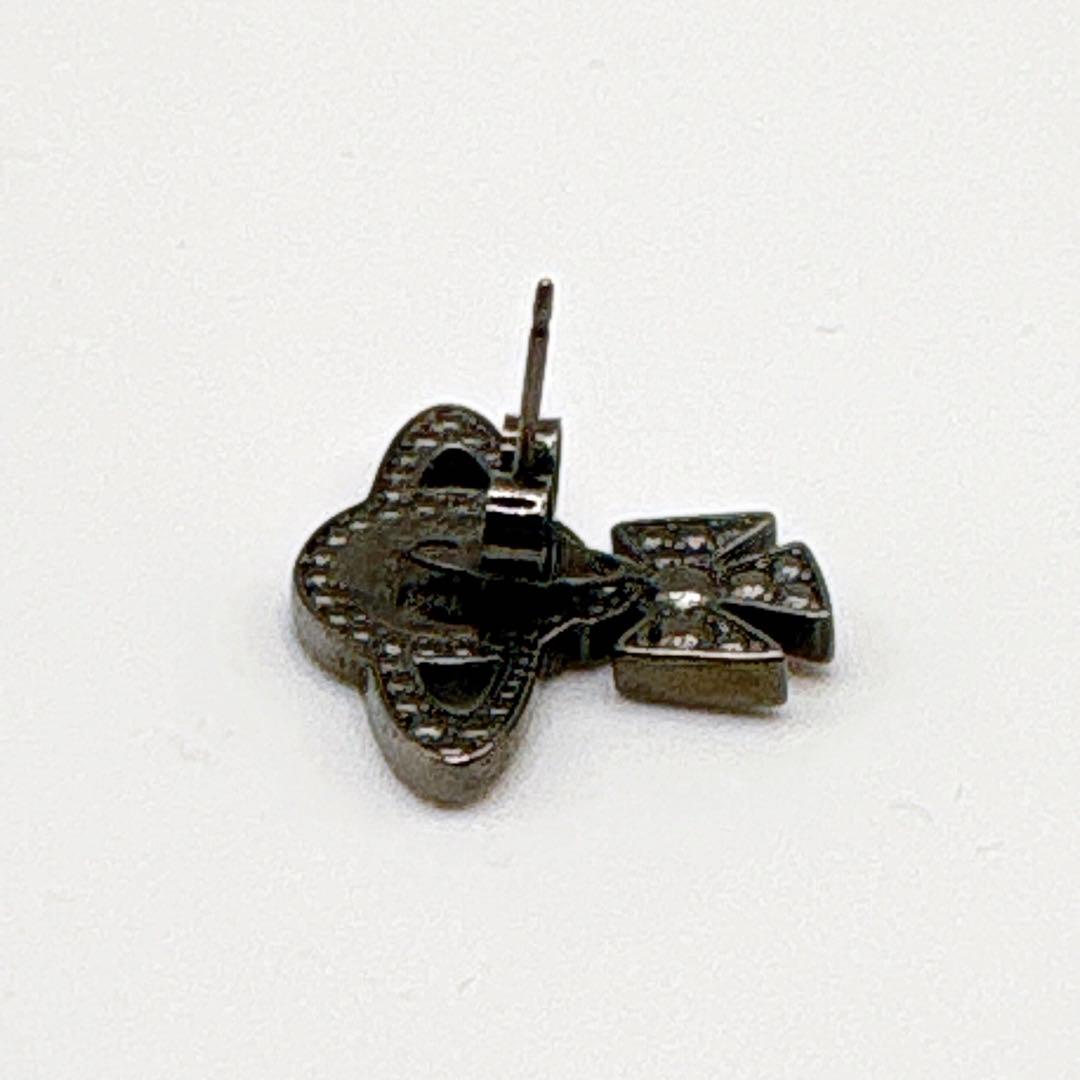 ヴィヴィアンウエストウッド　オーブラインストーンピアス 片耳　グリーンピンク