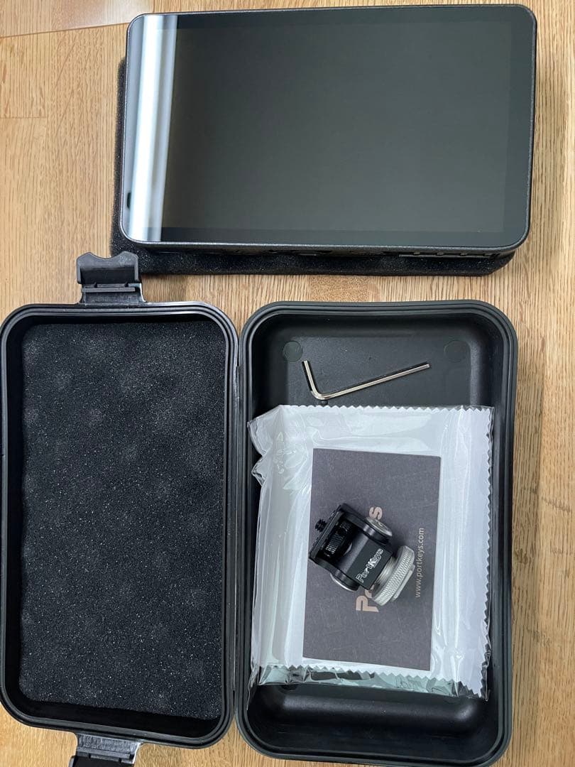 Portkeys LH7P FX3 Blackmagic SHINOBIモニター