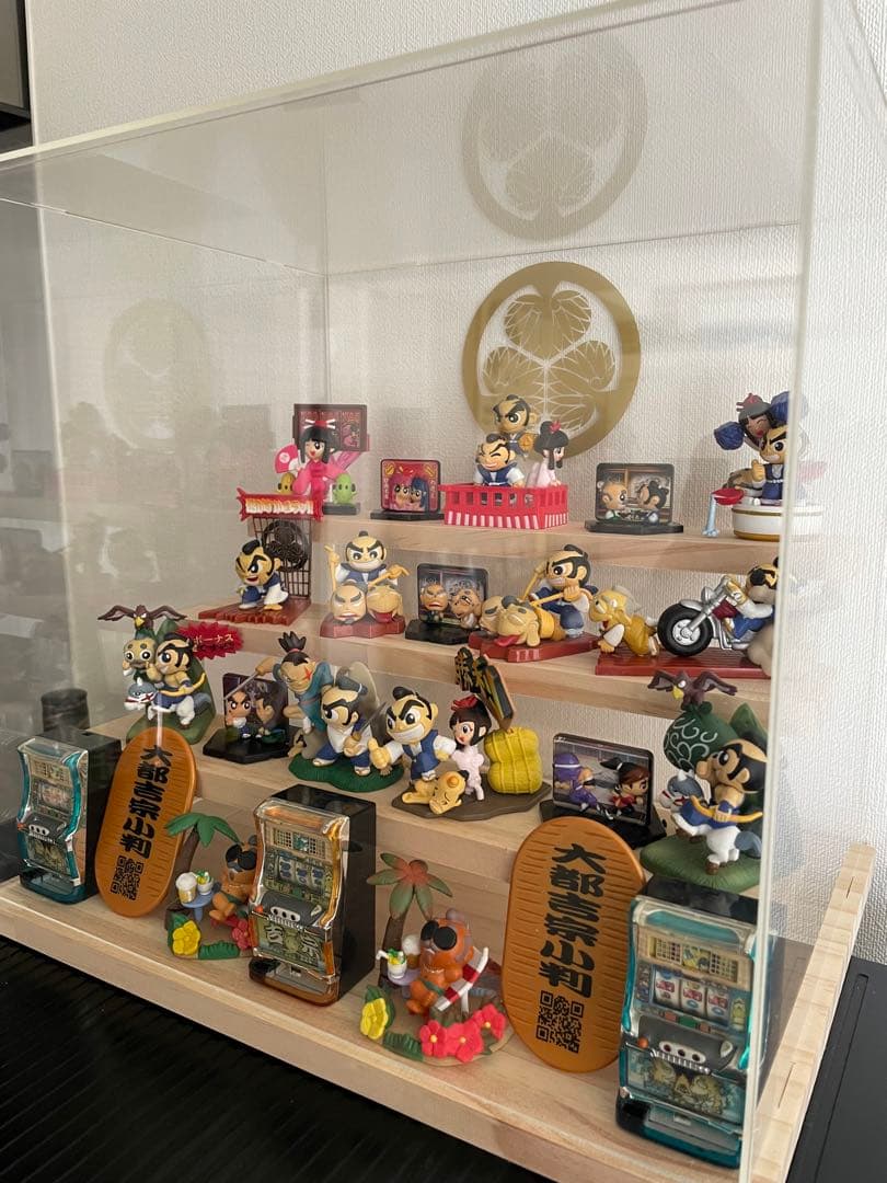 【吉宗フィギュアコレクション】　　　　　扇子、小判付