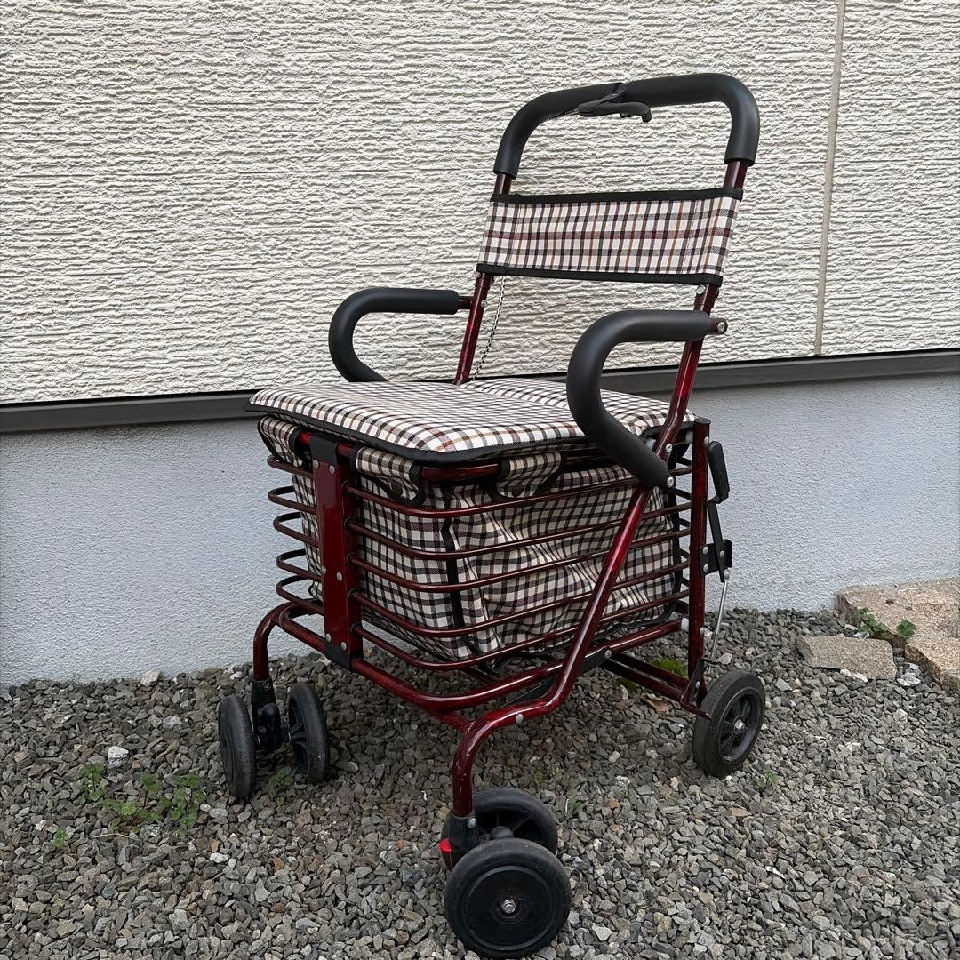 送料込みAORTDシルバーカー 軽量 コンパクト 畳める ゆったり座面