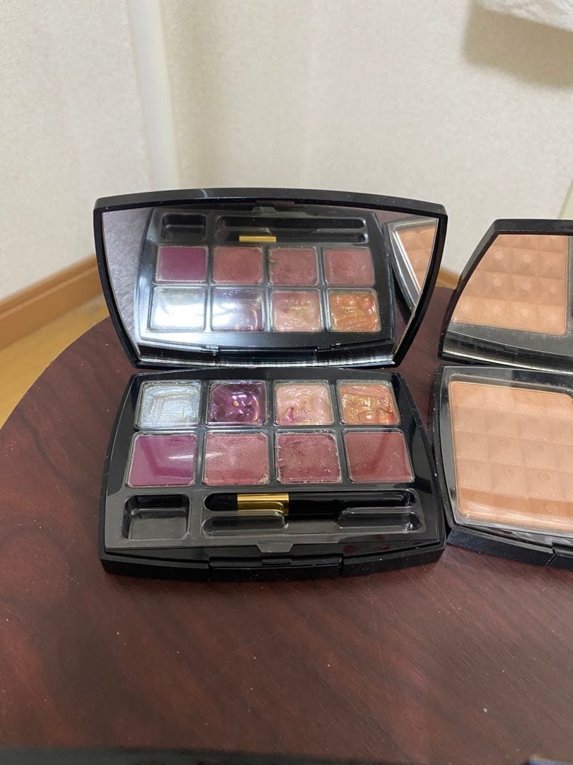 シャネルノベルティポーチ、アイシャドウグロス口紅、シャネルコンパクトミラーまとめ