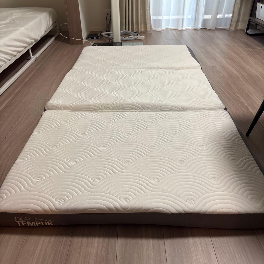 【テンピュール】シングル 三つ折りマットレス 定価82500円