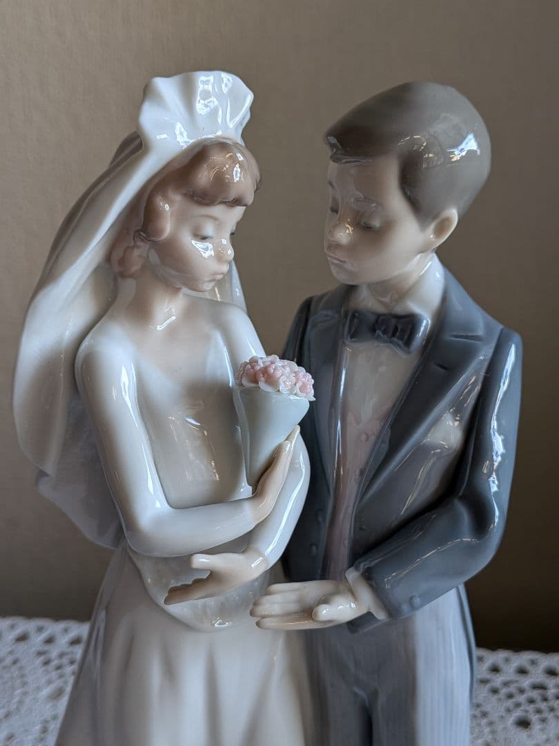 LLADRO ウェディング新郎新婦の陶器