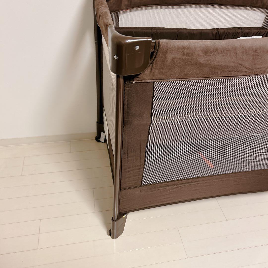 【美品】Aprica アップリカ ココネルエアープラス　ブラウン　ベビーベッド