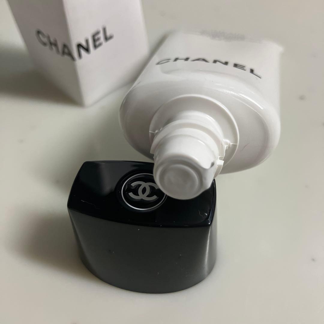 【新品】CHANEL CCクリーム 21N ベージュ SPF50 30ml