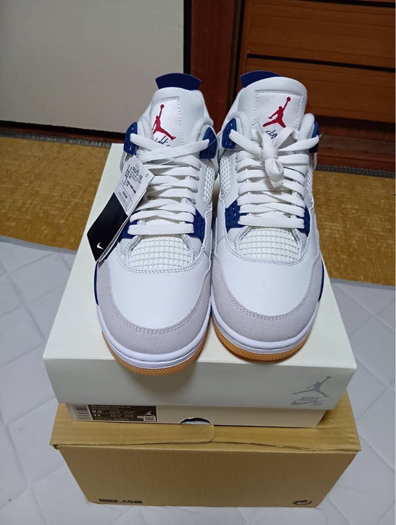 Air Jordan 4 ホワイト/ネイビー