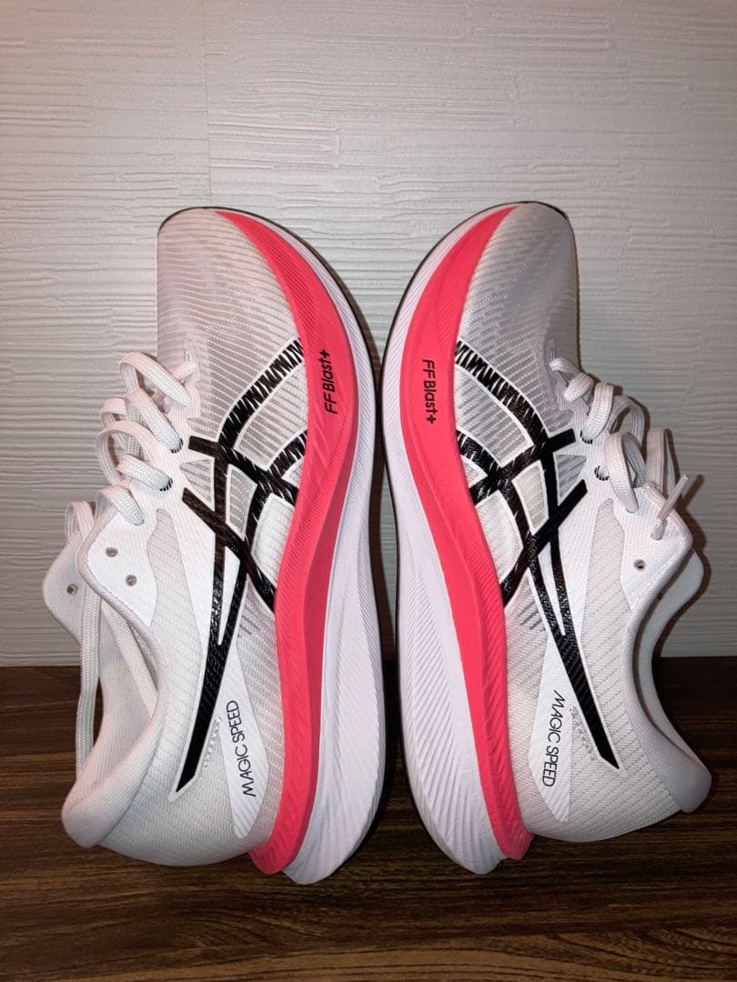 アシックス　マジックスピード3