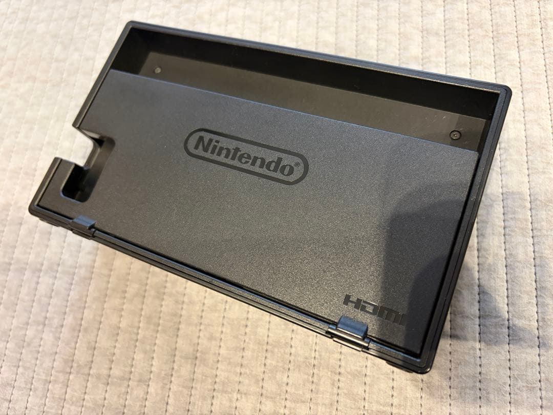 Nintendo Switch カバー、ケース付き