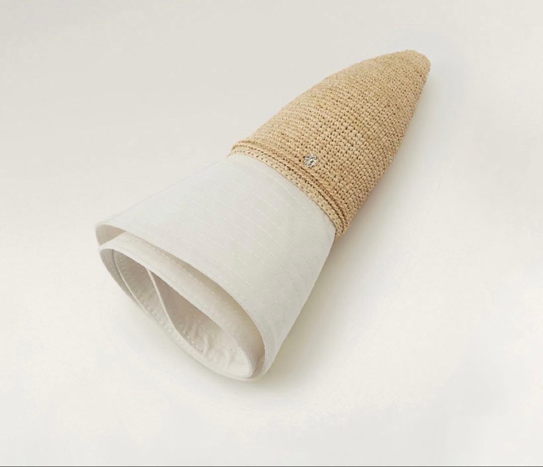 ヘレンカミンスキー　カロラ　Kalola