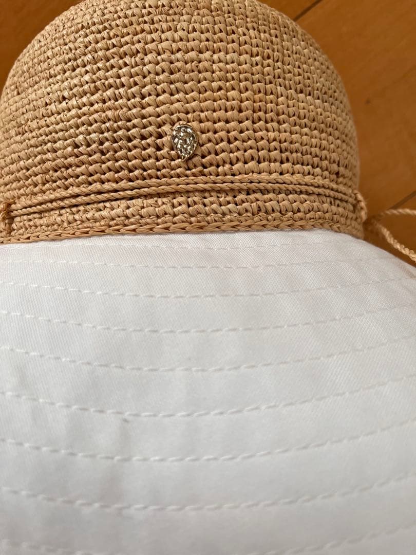 ヘレンカミンスキー　カロラ　Kalola