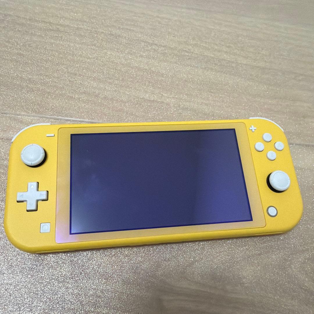 み*ゃ様 Nintendo Switch Lite イエロー