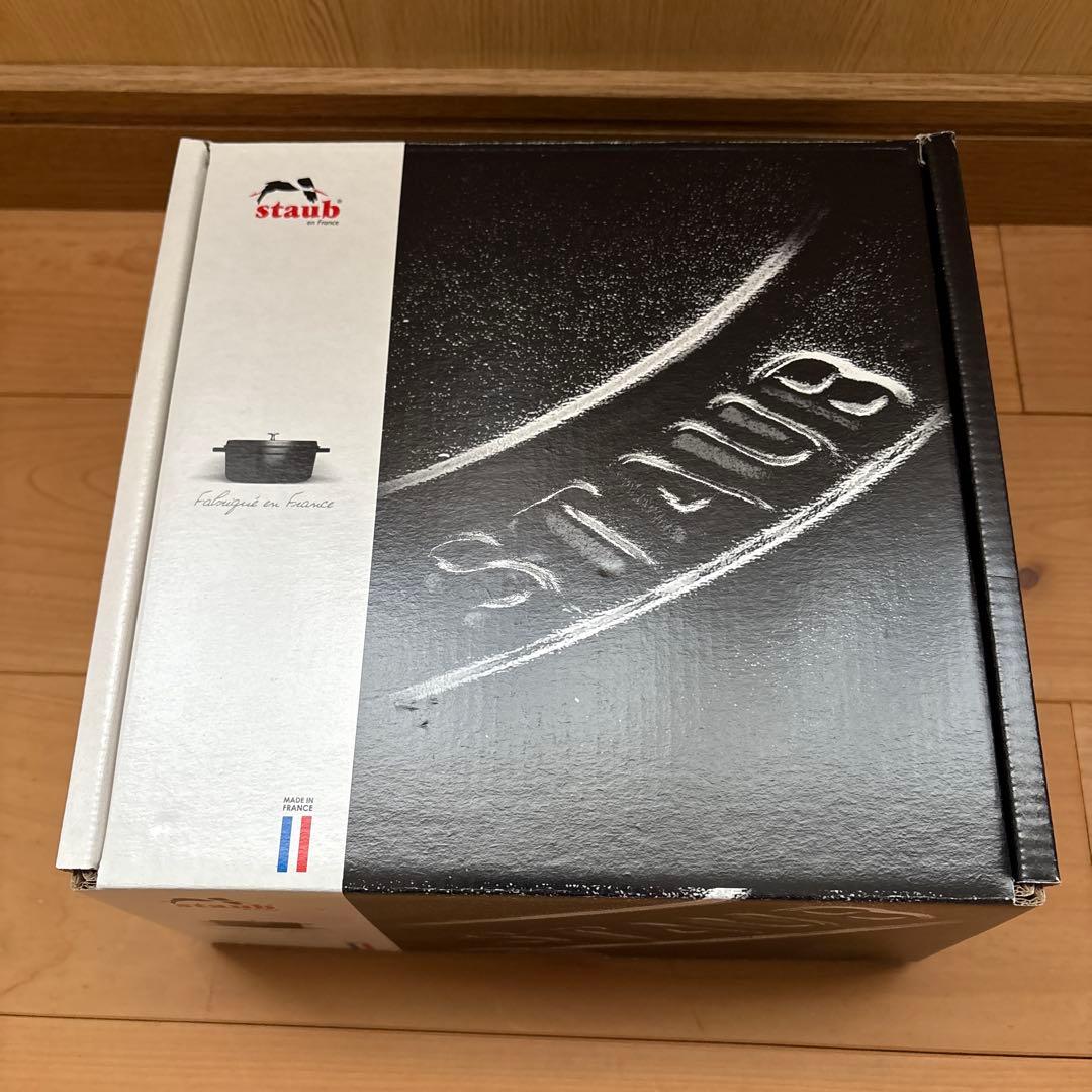 STAUB ピコ ココット ラウンド両手鍋 ダークレッド 約18cm