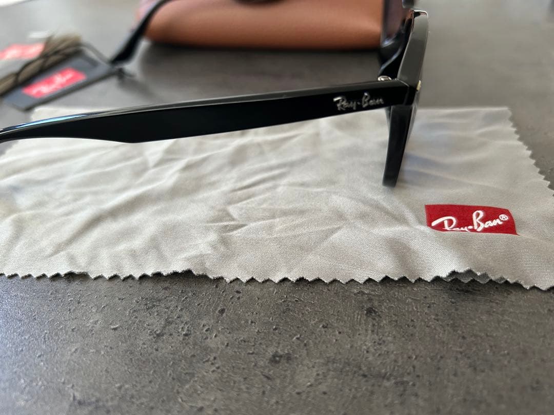 レイバンRayBan サングラスRB4258-F 52□20 150ブルーレンズ